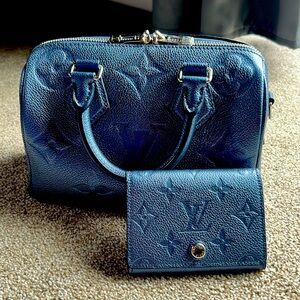 Louis Vuitton Metallic Giant Mono Speedy 20 in Navy Nacre- includes wallet💙